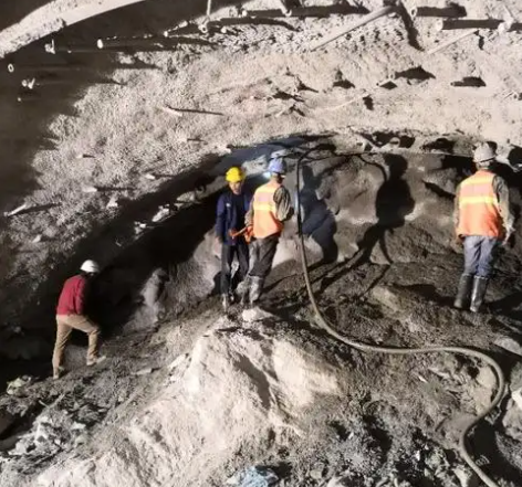 梧州隧道拱顶带模注浆料，微膨胀注浆料的特点及施工工艺